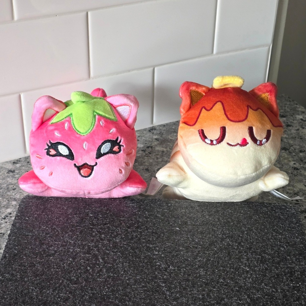 Aphmau MeeMeows Mystery Plush Set Strawberry Cat and Pancake Cat 6 inch Pink Tan